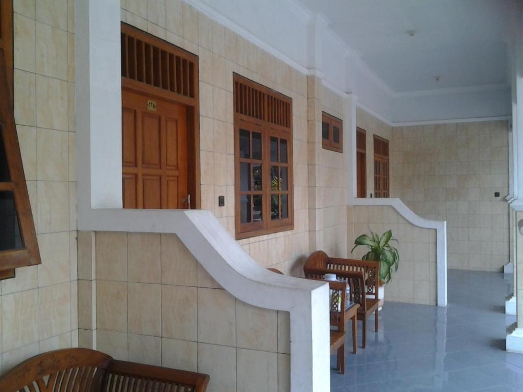 Hotel Wisma Djaja Syariah Bojonegoro Kamer foto