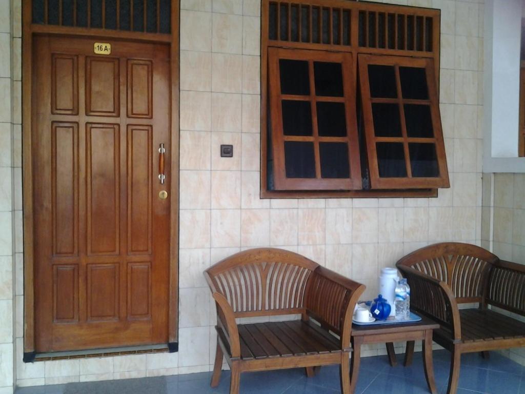 Hotel Wisma Djaja Syariah Bojonegoro Kamer foto