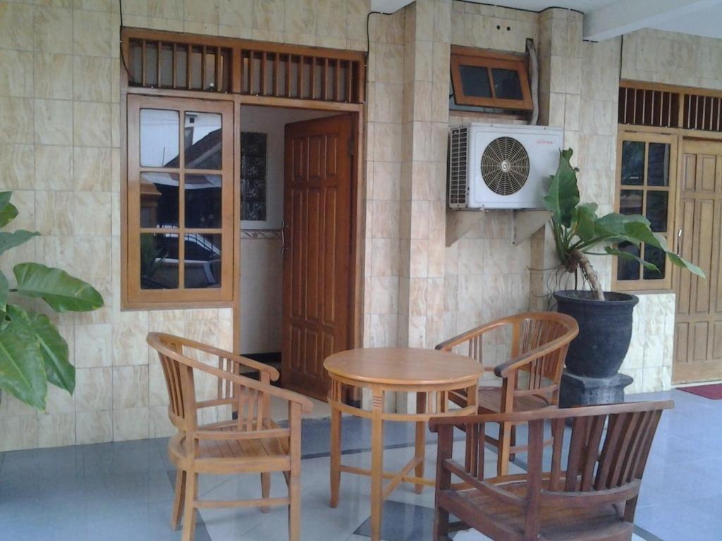 Hotel Wisma Djaja Syariah Bojonegoro Kamer foto